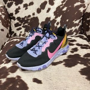 NIKE React